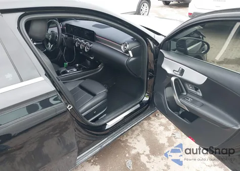 2020 Mercedes-Benz A 220 из США, поврежденный, VIN W1K3G4EB7LJ236031